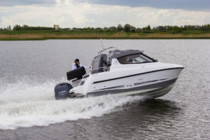 Motorboot Galia 670 Middle Cabin Hardtop von Galeon